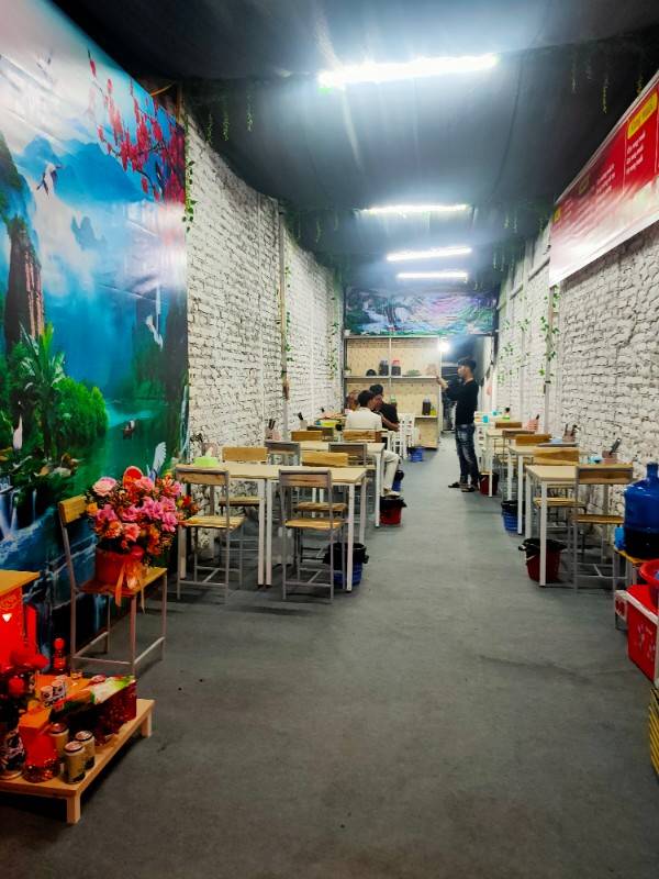 Sang nhượng quán lẩu, nướng tại 255 đường Thanh Bình, Mỗ Lao, Hà Đông
